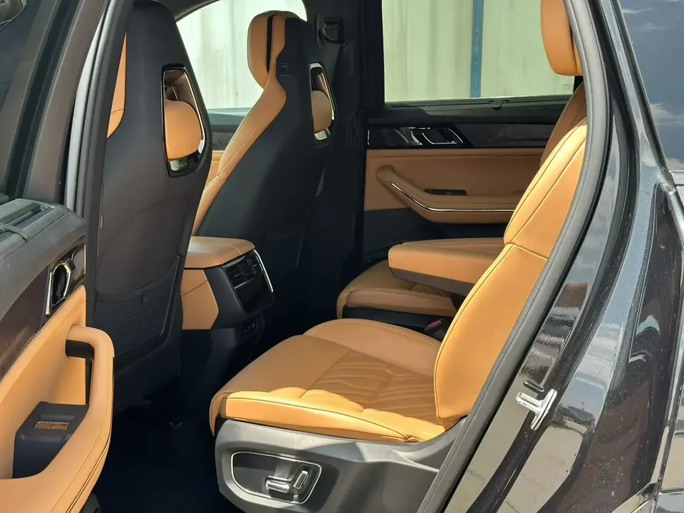 Lynk & Co 09 Lynk & Co 09 2021 2.0T Ultra 6-seater 2022 — thumbnail 5