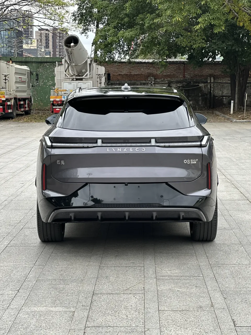 Lynk & Co 08 EM-P 08EM-P 2023 Limited Edition 2025 — thumbnail 2