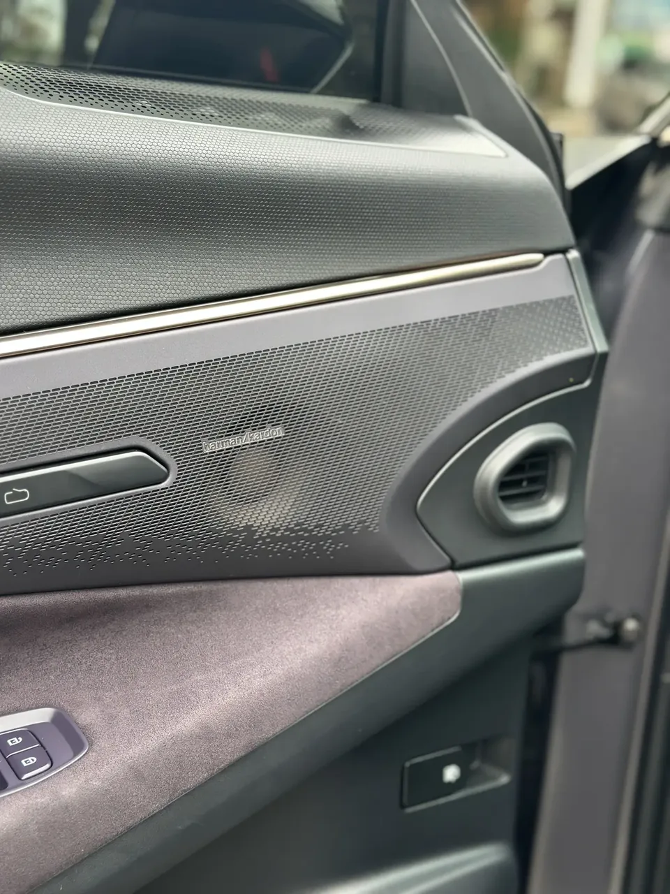 Lynk & Co 08 EM-P 08EM-P 2023 Limited Edition 2025 — thumbnail 3