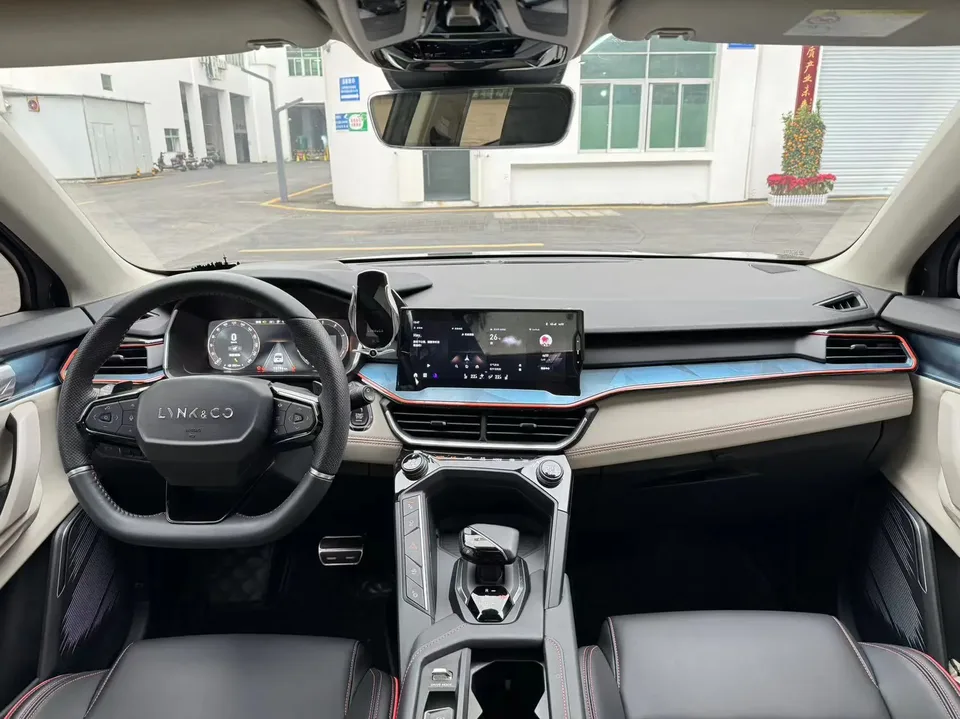 Lynk & Co 06 1.5T Yao Halo 2022 — миниатюра 2