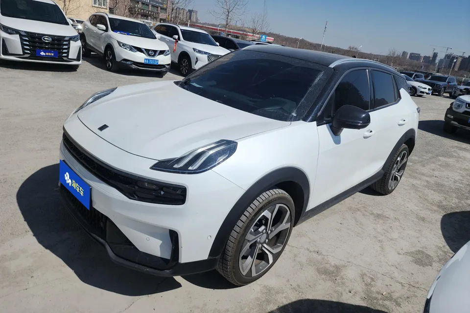 Lynk & Co 06 06 2023 Lynk & Co 06 2023 Remix 1.5T Halo 2023 — photo 1, buy with delivery to Moscow