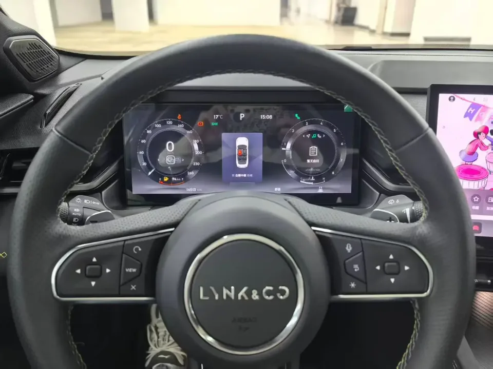 Lynk & Co 03 Lynk & Co 03 2023 1.5TD DCT Jin Pro 2024 — миниатюра 3