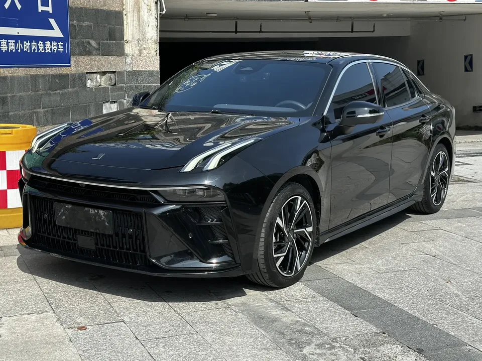 Lynk & Co 03 2023