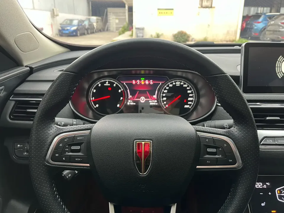 Hongqi H5 classic Hongqi H5 Classic 2022 1.8T Automatic Intelligent Connected Flag Edition 2022 — миниатюра 4