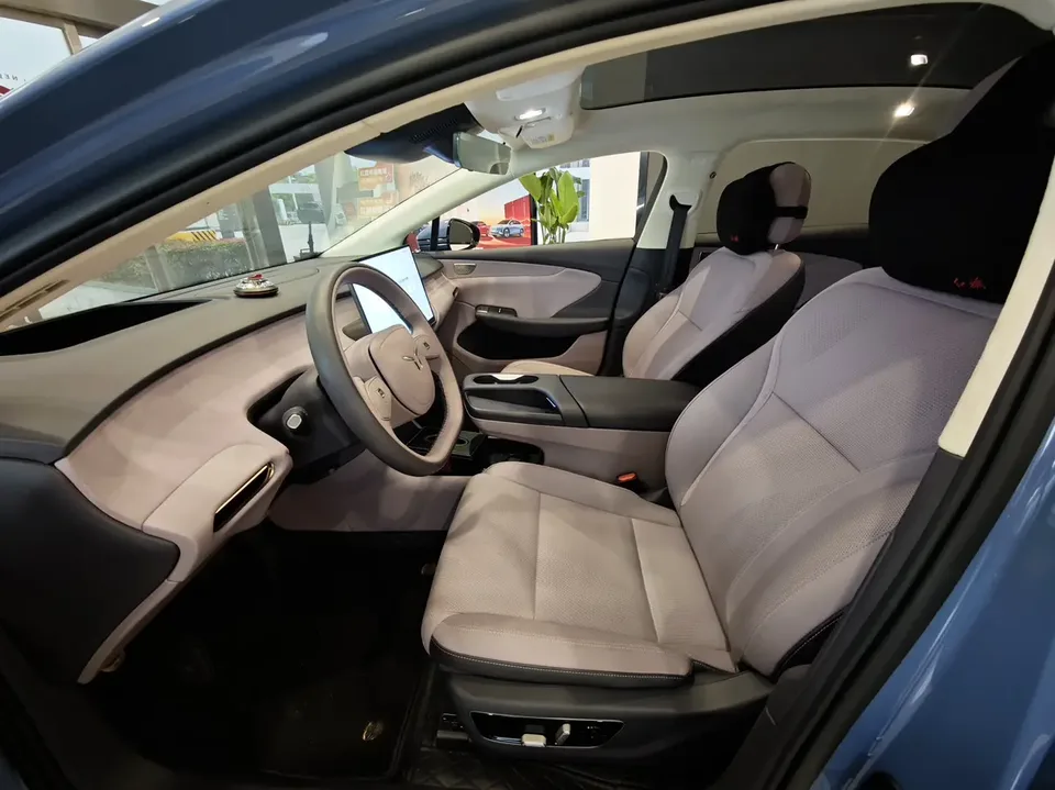 Hongqi Red Flag Tiangong 05 750 Edition 2025 — миниатюра 5