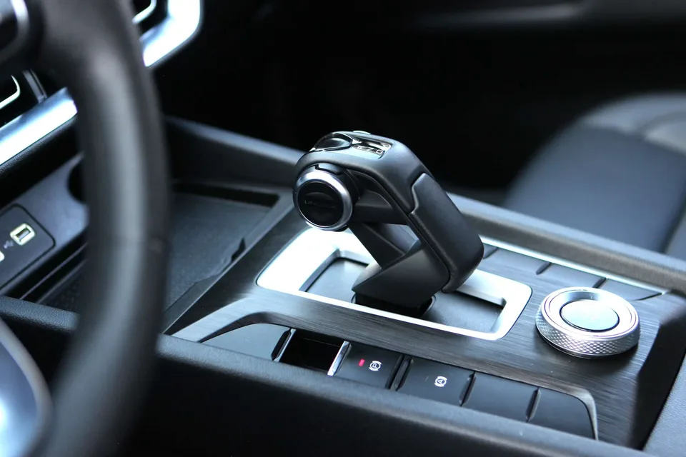 Great Wall gun Commercial Edition 2.0T Diesel Automatic 2WD Large Dual Elite GW4D20M 2024 — миниатюра 4