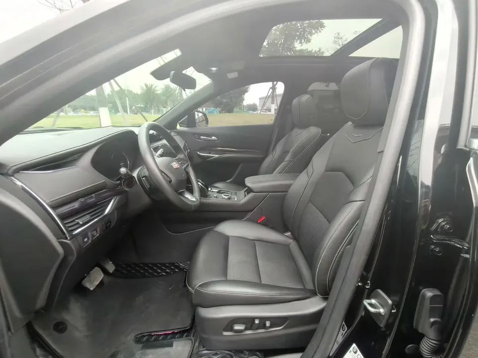 Cadillac XT4 XT4 2022 Cadillac XT4 2022 28T two-wheel drive fashion model 2023 — thumbnail 3