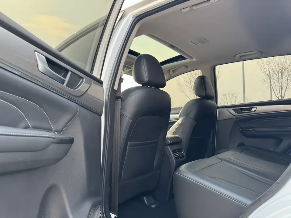 Haval M6 PLUS 1.5T DCT Luxury Smart Connected Edition 2022 — миниатюра 4