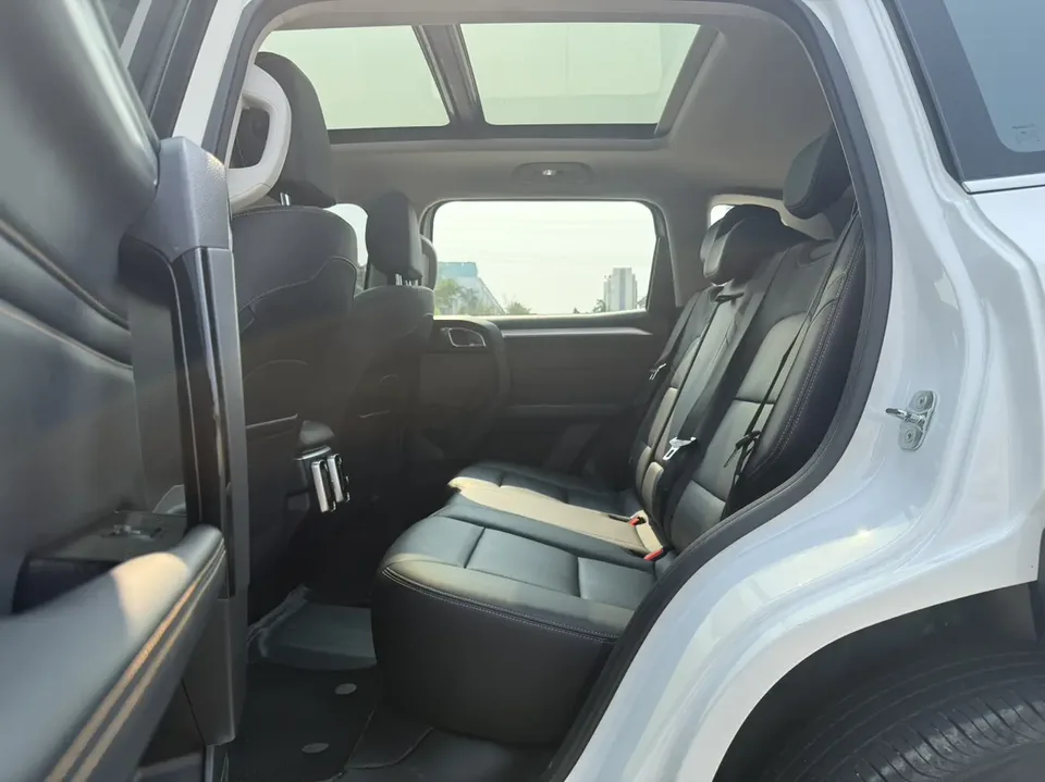 Haval Dargo facelift 2.0T four-wheel drive roaring dog version 2022 — миниатюра 4