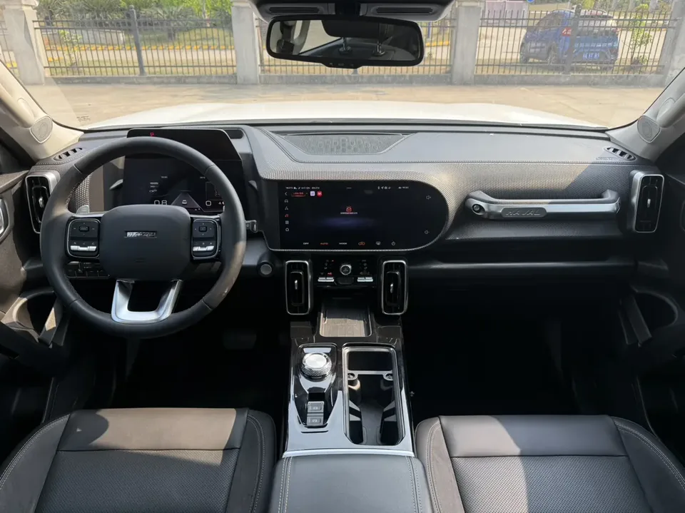 Haval Dargo facelift 2.0T four-wheel drive roaring dog version 2022 — миниатюра 5