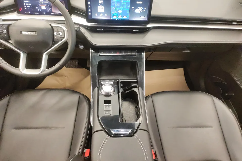 Haval H6 third generation 2.0T automatic two-wheel drive Max version 2023 — миниатюра 4