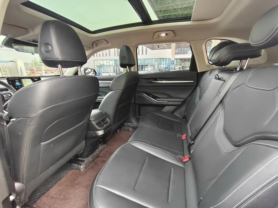 Haval H6 third generation 2.0T automatic two-wheel drive Max version 2024 — миниатюра 4