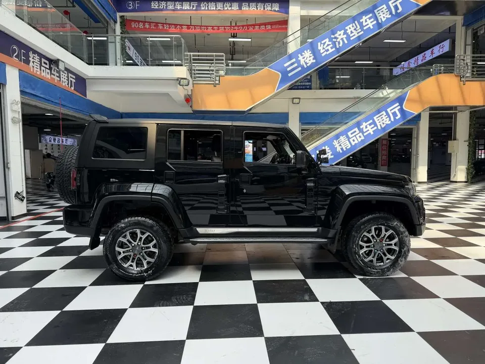 BAIC Beijing Off-road BJ40 Beijing Off-road BJ40 2023 2.0T Automatic 4WD City Hunter Edition Knight Edition 2022 — миниатюра 3