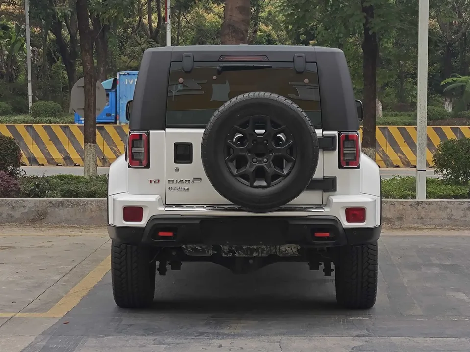 BAIC Beijing Off-road BJ40 Beijing Off-road BJ40 2023 2.0D Automatic 4WD Blade Hero Edition Knight Edition 2023 — миниатюра 2