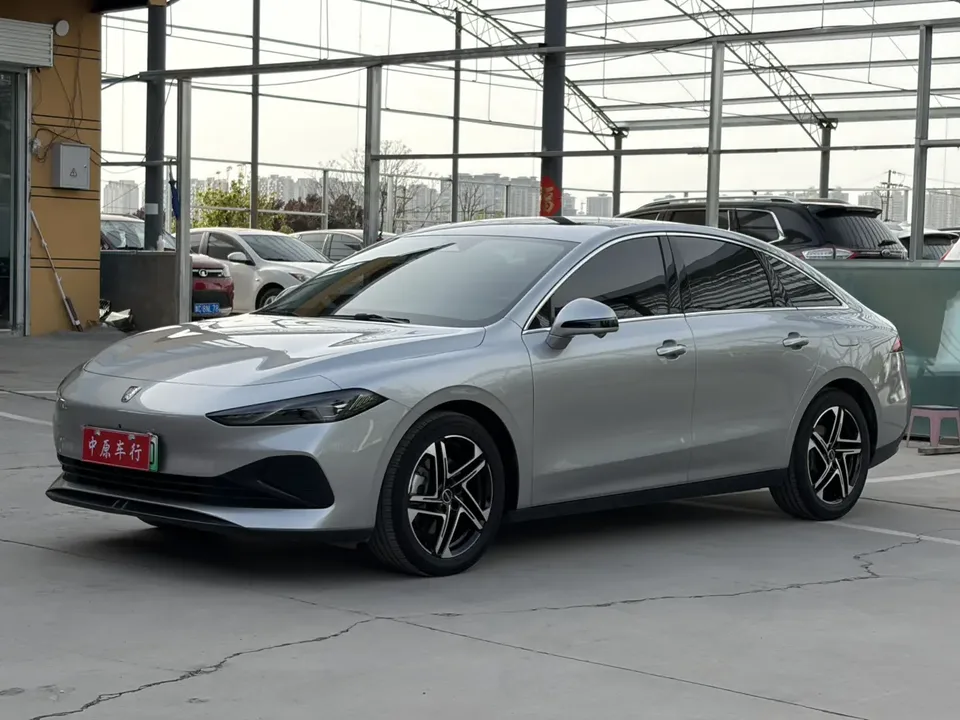Roewe D7 DMH 2023