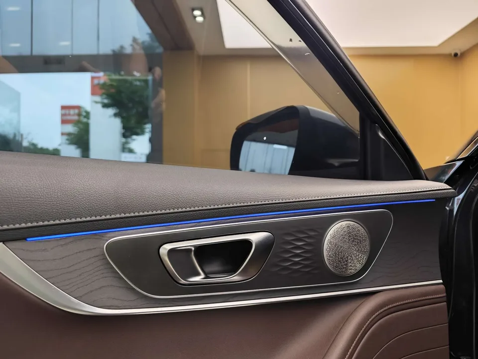 Chery Tiggo 8 PLUS Tiggo 8 PLUS 2024 Champion Edition Kunpeng 290TGDI DCT Luxury Edition 7-seater 2024 — миниатюра 4