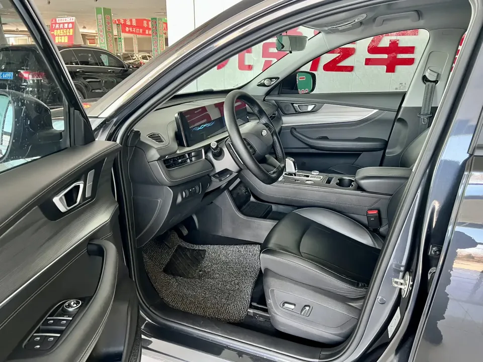 Chery Tiggo 8 PLUS 290TGDI DCT luxury version 2023 — миниатюра 3
