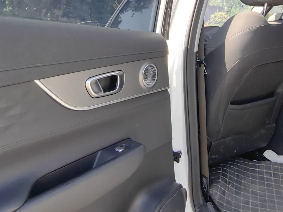 Chery Tiggo 8 PLUS Tiggo 8 PLUS 2024 championship version Kunpeng 290TGDI DCT luxury version 7 seats 2025 — миниатюра 3