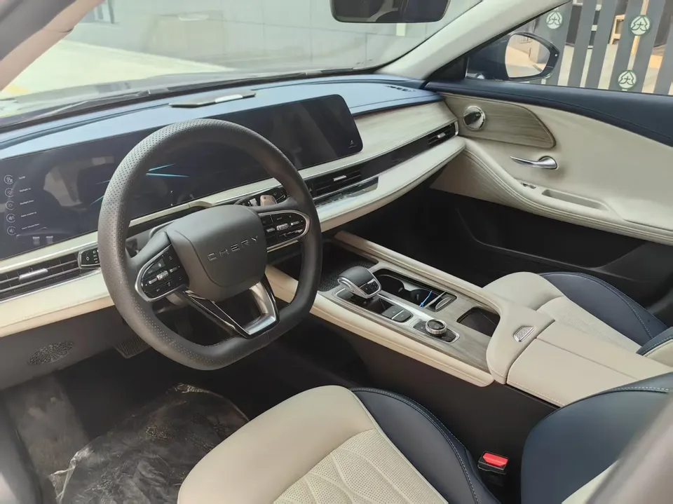 Chery Arrizo 8 1.6TGDI DCT Elegant 2023 — миниатюра 3