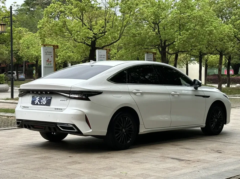 Chery Arrizo 8 1.6TGDI DCT Excellence Edition 2025 — миниатюра 2