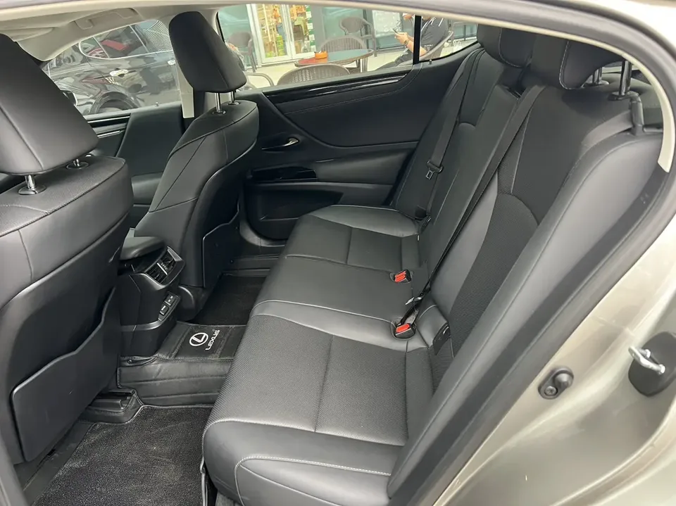 Lexus ES 200 Excellence Edition 2022 — миниатюра 3