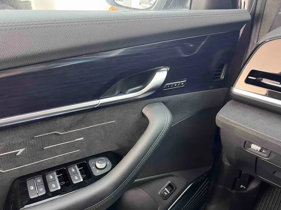 Geely Monjaro Xingyue L 2024 2.0TD High Power Automatic 2WD Skyline Edition 2024 — миниатюра 4