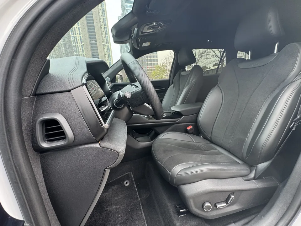 Geely Monjaro Xingyue L 2024 2.0TD High Power Automatic 2WD Skyline Edition 2024 — миниатюра 5