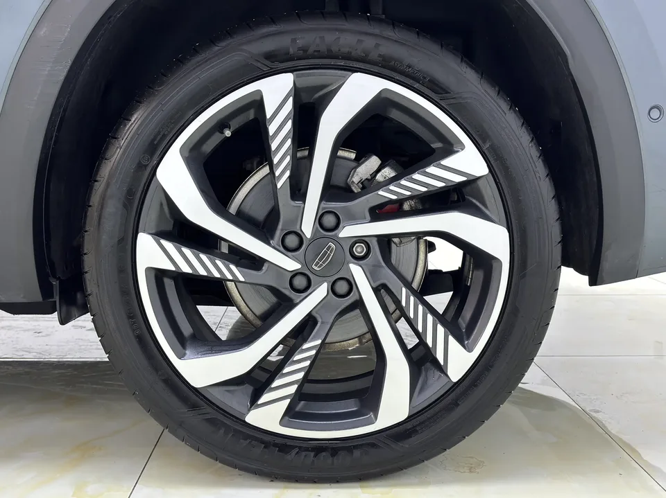 Geely Monjaro Xingyue L 2021 2.0TD DCT EVO 2WD Smart Edition 2023 — thumbnail 3