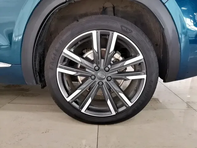 Geely Monjaro 2.0TD DCT EVO 2WD Premium Edition 2022 — миниатюра 3