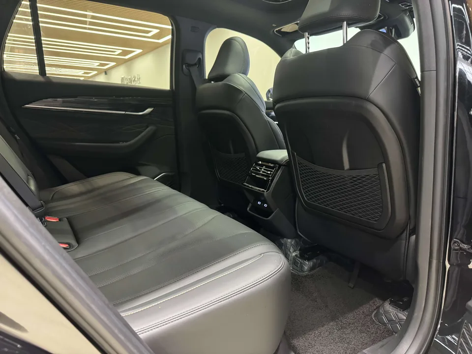 Geely Monjaro 2.0TD DCT EVO 2WD Changfeng Edition 2025 — миниатюра 4