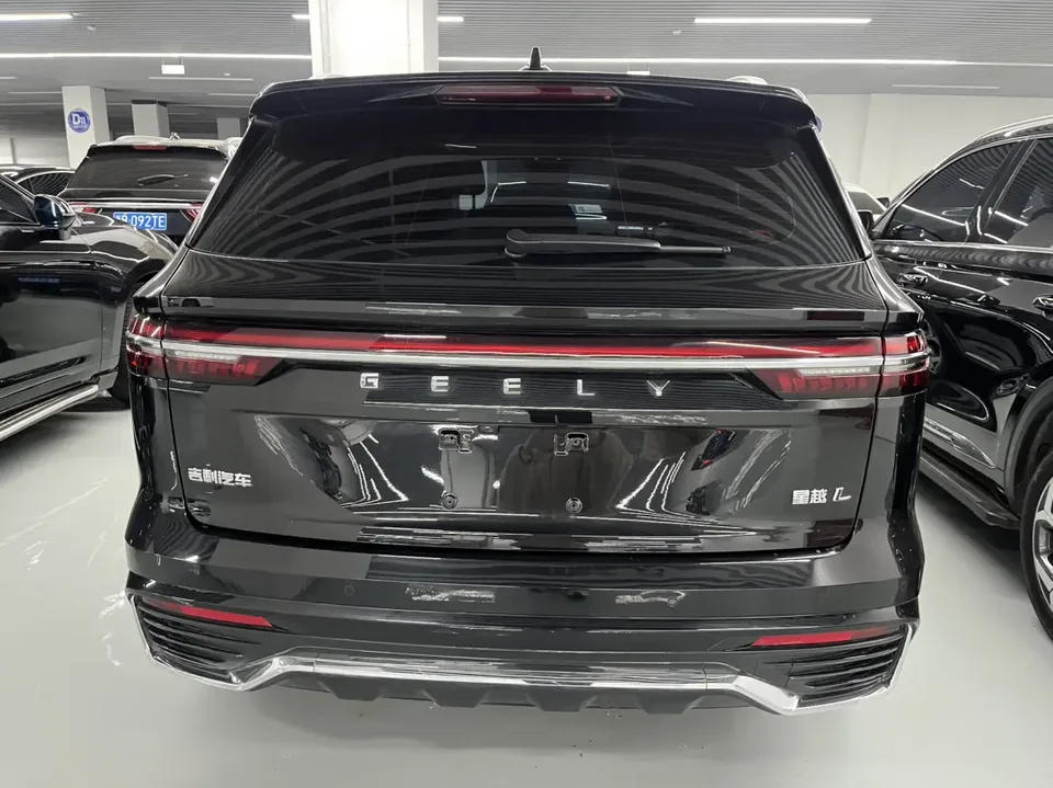 Geely Monjaro 2.0TD DCT EVO 2WD Changfeng Edition 2025 — миниатюра 5
