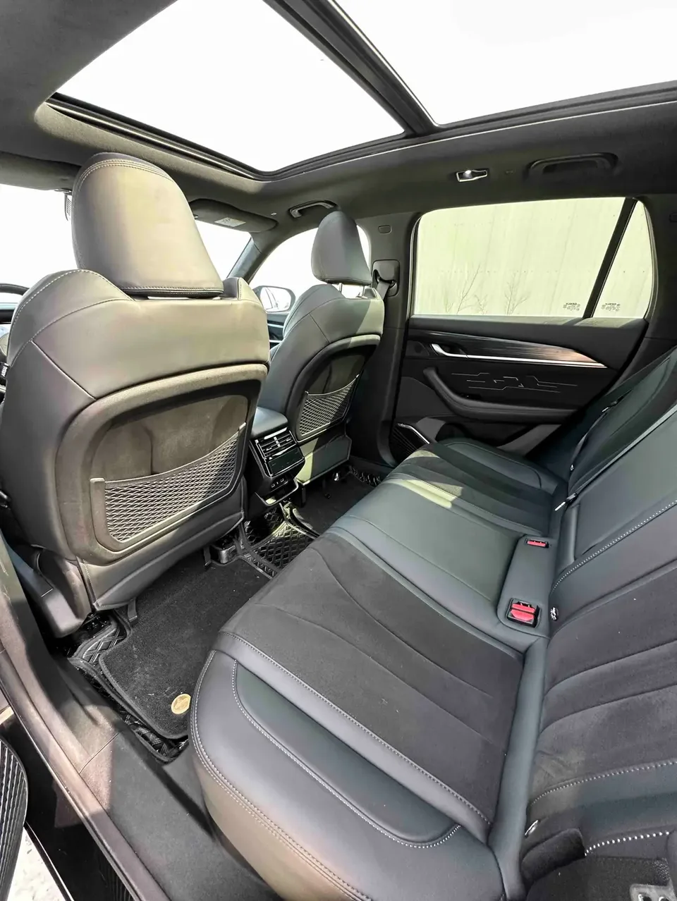 Geely Monjaro Xingyue L 2024 2.0TD High Power Automatic 2WD Skyline Edition 2024 — миниатюра 3