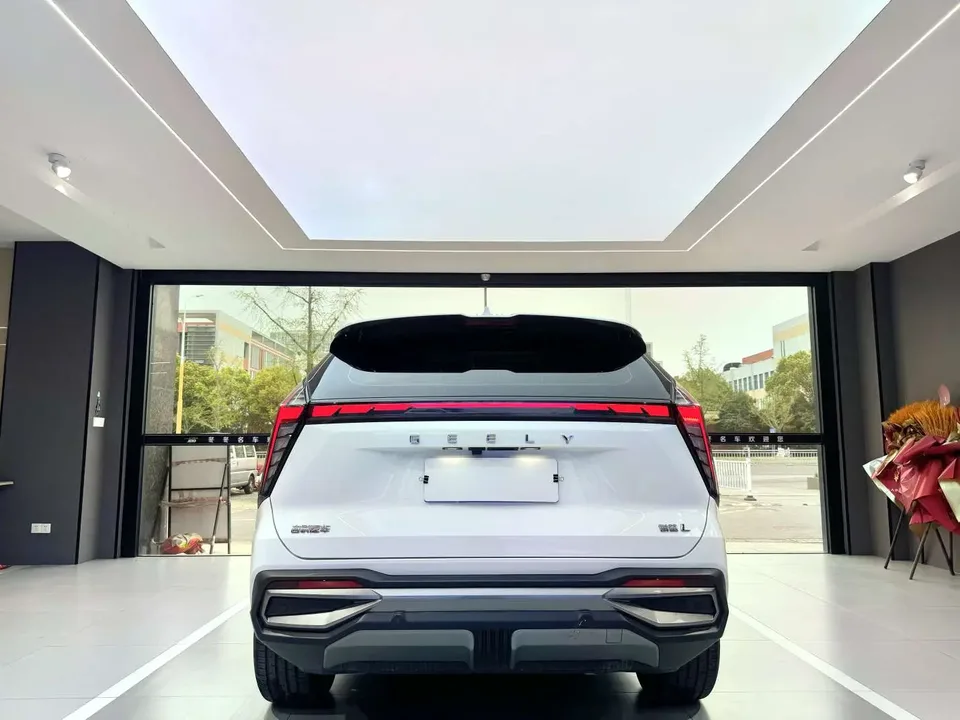 Geely Atlas L Boyue L 2023 1.5TD DCT Premium Edition 2024 — миниатюра 2