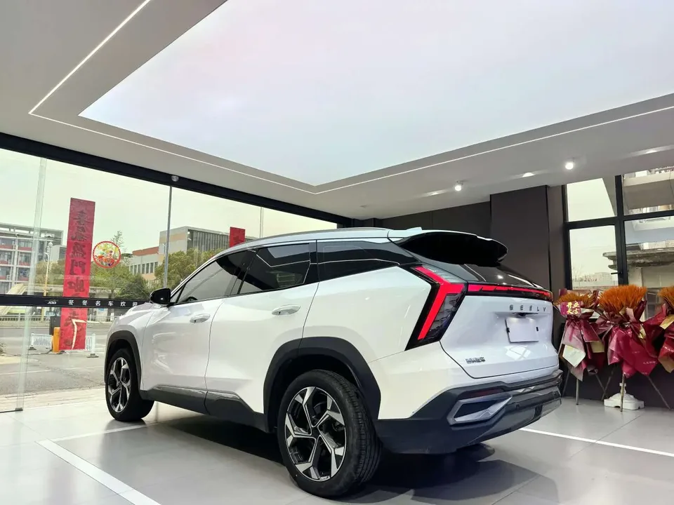 Geely Atlas L Boyue L 2023 1.5TD DCT Premium Edition 2024 — миниатюра 4