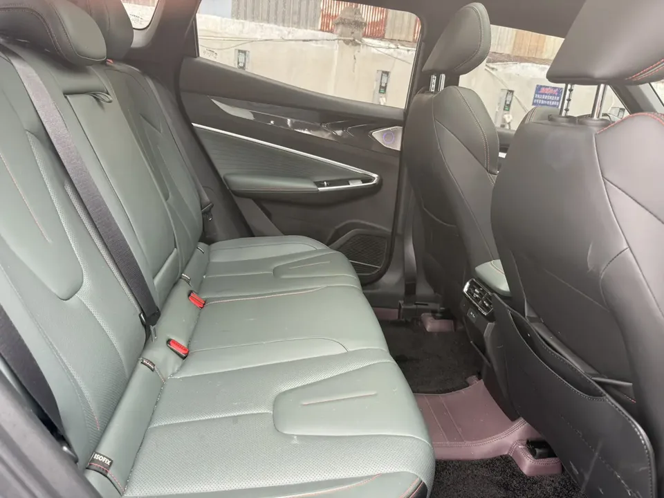Geely Atlas 1.5TD Zhizun Edition 2024 — миниатюра 3