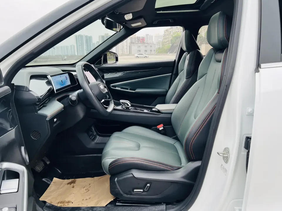 Geely Atlas 1.5TD Smart Link + 2025 — миниатюра 4
