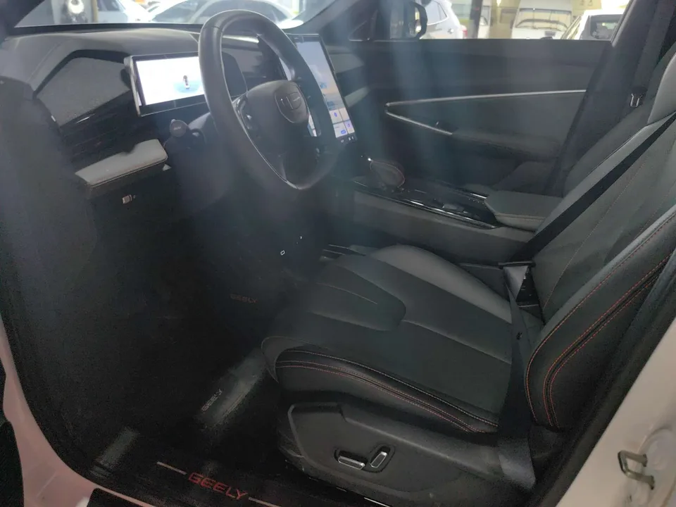 Geely Atlas 1.5TD Smart Link + 2025 — миниатюра 3