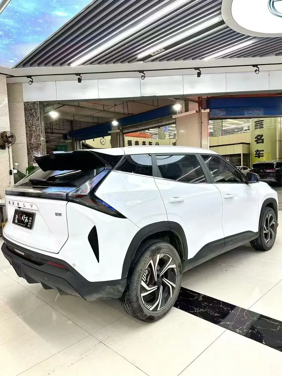Geely Atlas 1.5TD Longteng Edition 2025 — миниатюра 4