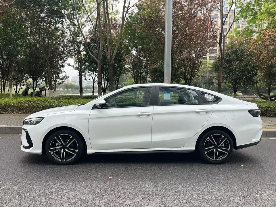 Geely Binrui Binrui 2024 Binrui COOL 1.5T DCT Longteng Edition 2026 — thumbnail 4