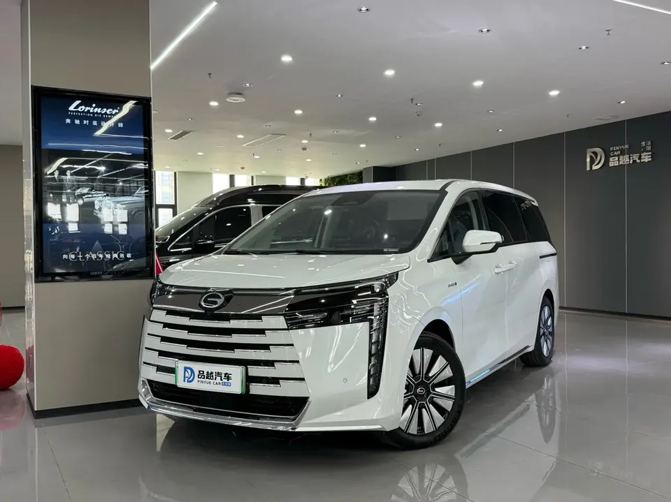 GAC Trumpchi E8 PHEV 2025