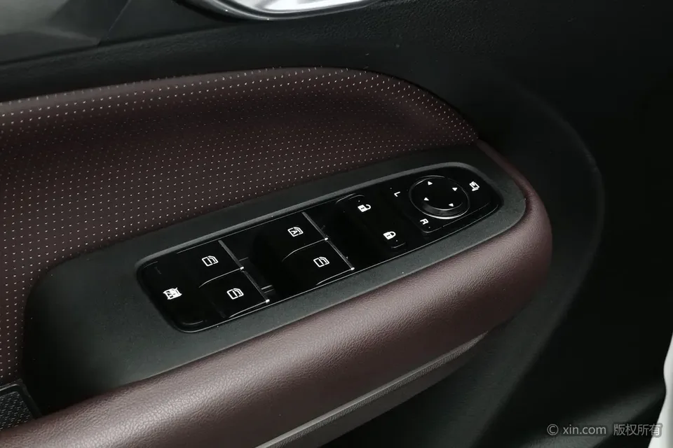 GAC Trumpchi M6 Trumpchi M6 2023 PRO 270T WDCT Luxury Edition 2024 — миниатюра 3