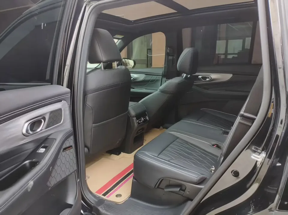 GAC Trumpchi GS8 Trumpchi GS8 2025 Trumpchi GS8 2025 Pilot Series 2.0TGDI 4WD 5-seater Luxury Edition 2025 — thumbnail 3