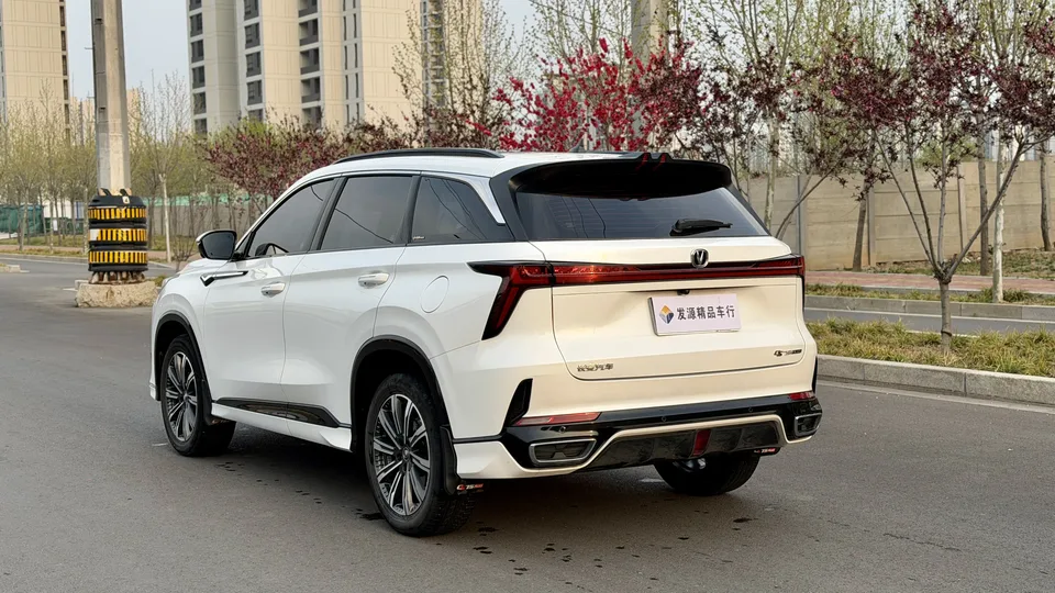 Changan CS75PLUS third generation 1.5T automatic pilot model 2024 — миниатюра 2