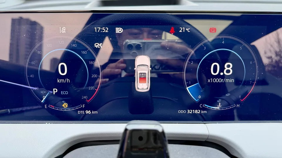 Changan CS75PLUS third generation 1.5T automatic pilot model 2024 — миниатюра 4