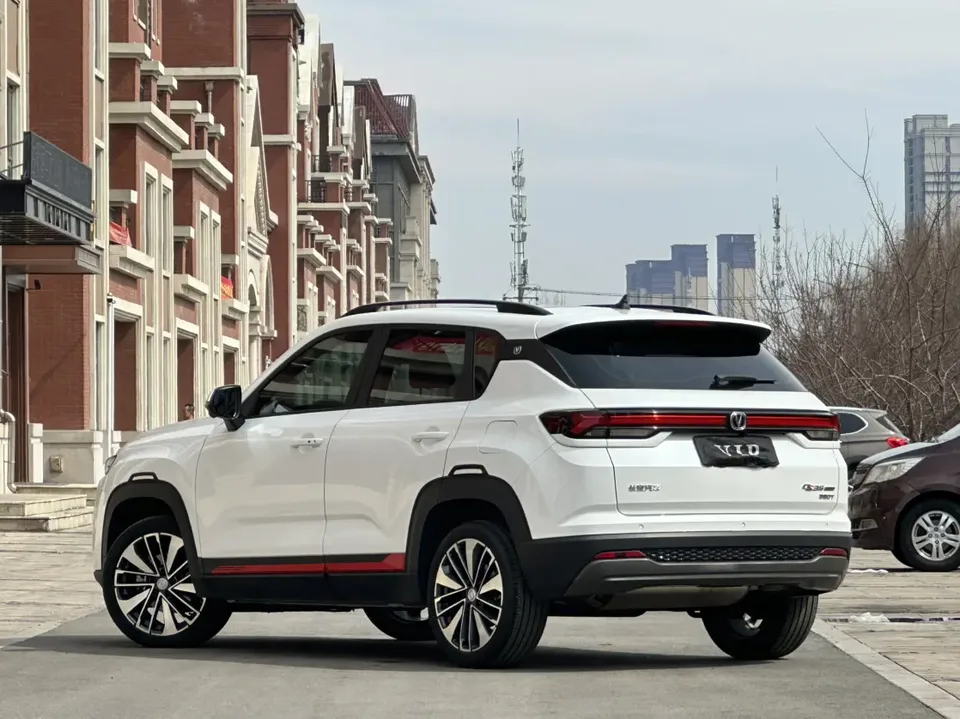 Changan CS35 Plus Changan CS35 PLUS 2023 Enjoyable Edition Blue Whale NE 1.4T DCT Premium Edition 2023 — thumbnail 2