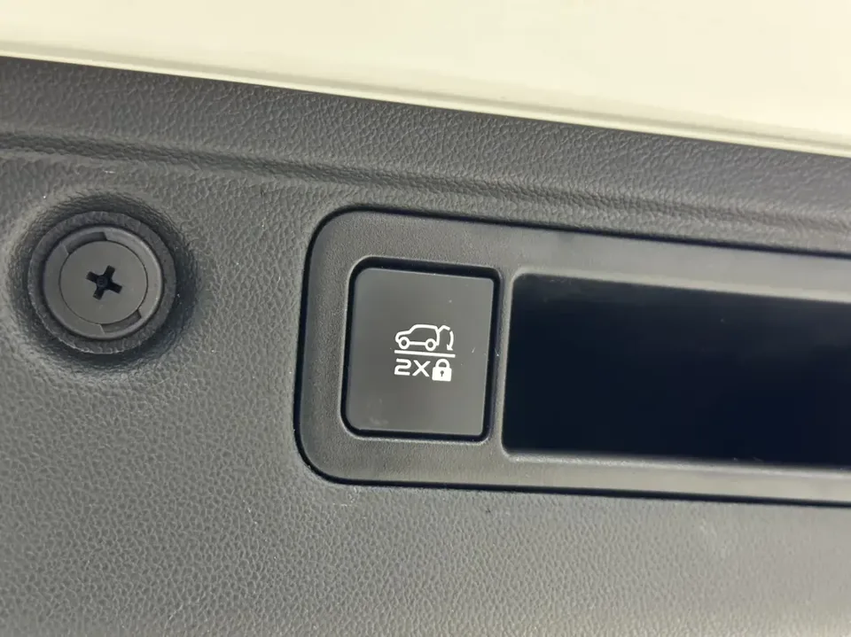 Changan CS35 Plus Changan CS35 PLUS 2023 Enjoyable Edition Blue Whale NE 1.4T DCT Premium Edition 2023 — thumbnail 4