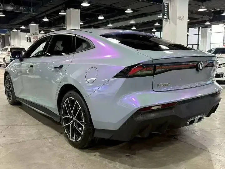 Changan UNI-V Blue Whale iDD 136km Smart Cool Edition 2024 — миниатюра 4
