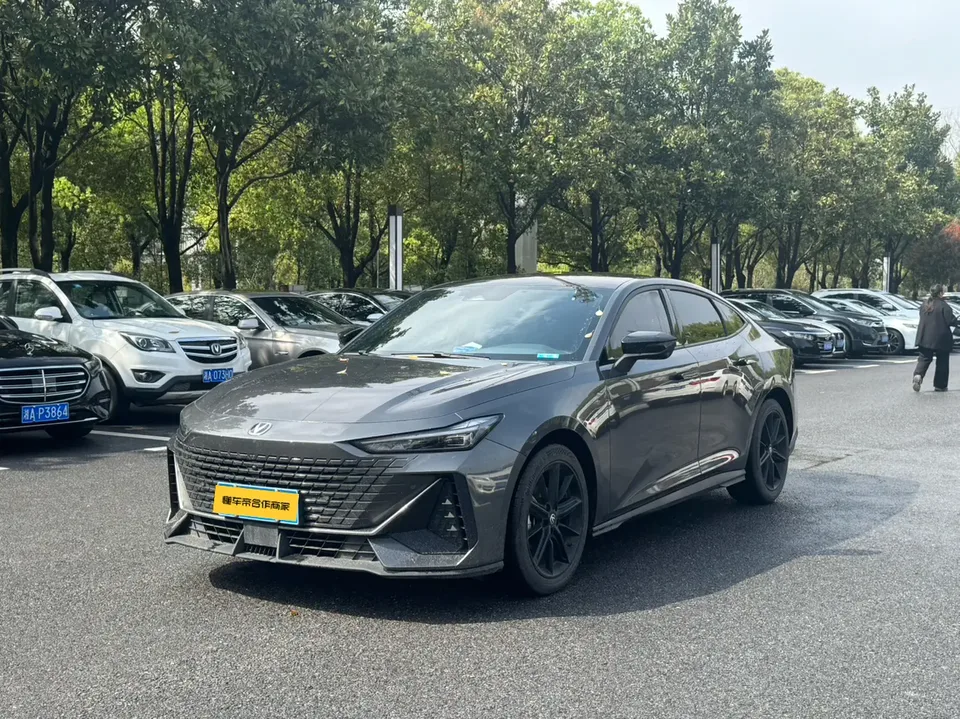 Changan UNI-V 2024