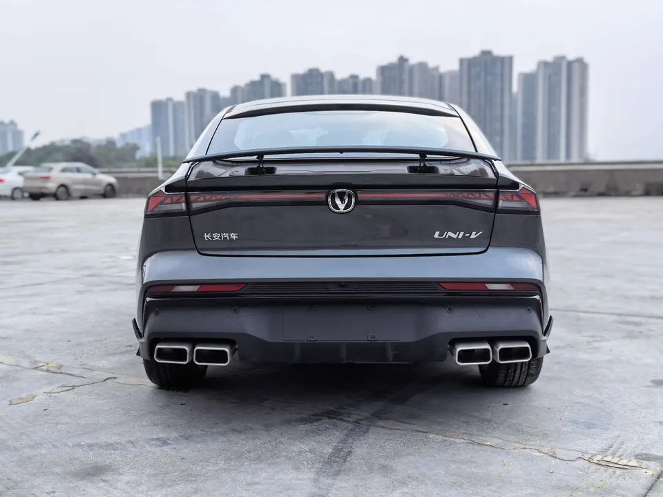 Changan UNI-V UNI-V 2024 1.5T Sports Edition 2026 — thumbnail 2