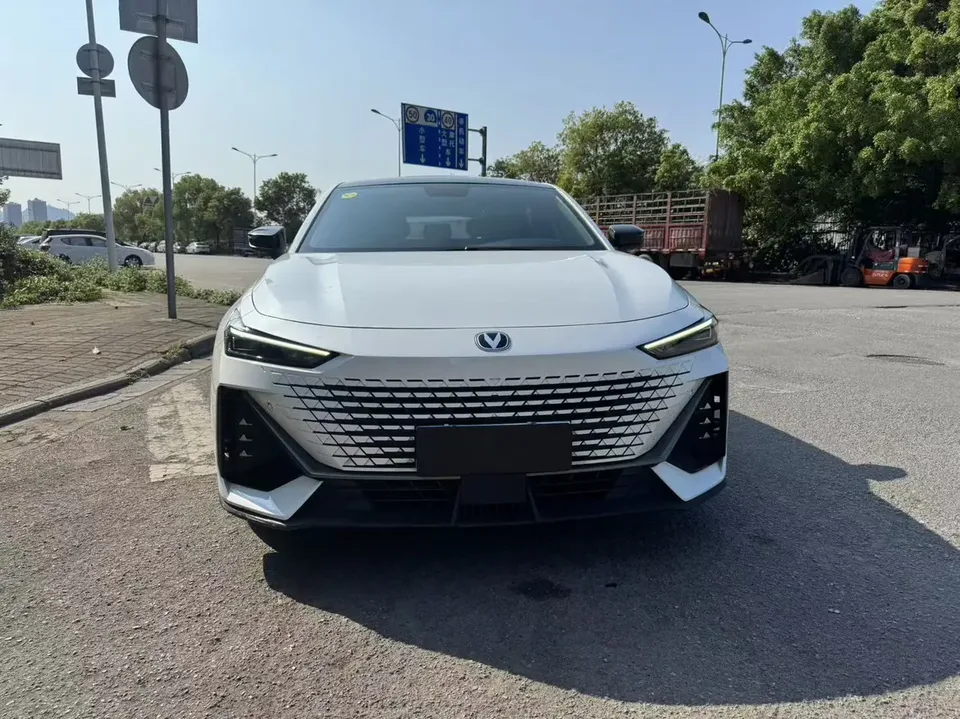 Changan UNI-V 2023